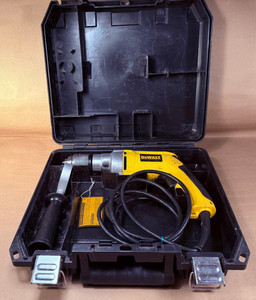 DeWalt Corded Drill DW236 1/2'' (13mm) VSR Keyless Chuck With Handle, Case