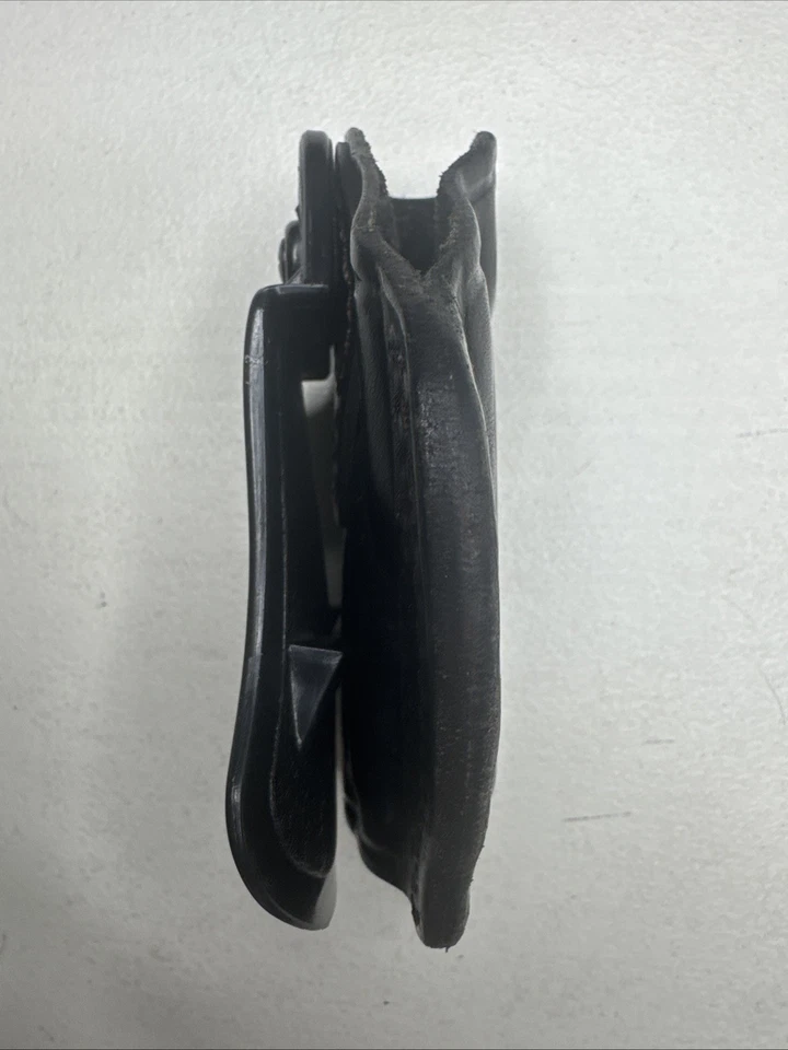 Escudo Tagua Smith And Wesson M&P, negro, diestro Foto 4 de 4