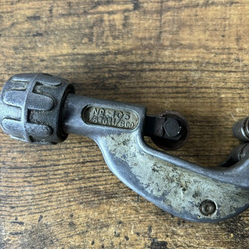 Ridgid No. 105 Pipe Tubing Cutter 1/8" - 1-1/8" OD Capacity - Picture 8 of 10