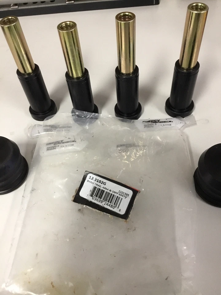 Juego de bujes brazo control trasero bmw 2002 tii 1967-76, es 12.3102 Foto 3 de 3