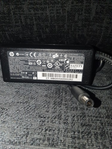 ORIGINAL HP 18,5V 65W LAPTOP LADEGERÄT HP GUTER ZUSTAND GEBRAUCHT