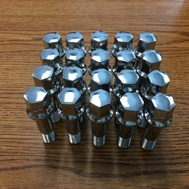 Set of 20 Chrome Mercedes Benz Lug Bolts Nuts ML350 S500 GLK350 S550