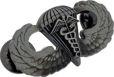 Airborne Medical Jump Wing Badge Parachute Medic Military US Army insignia pin