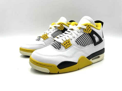Air Jordan 4 Retro White/Coconut Milk AQ9129-101 Women’s Size 8.5 B Grade Defect