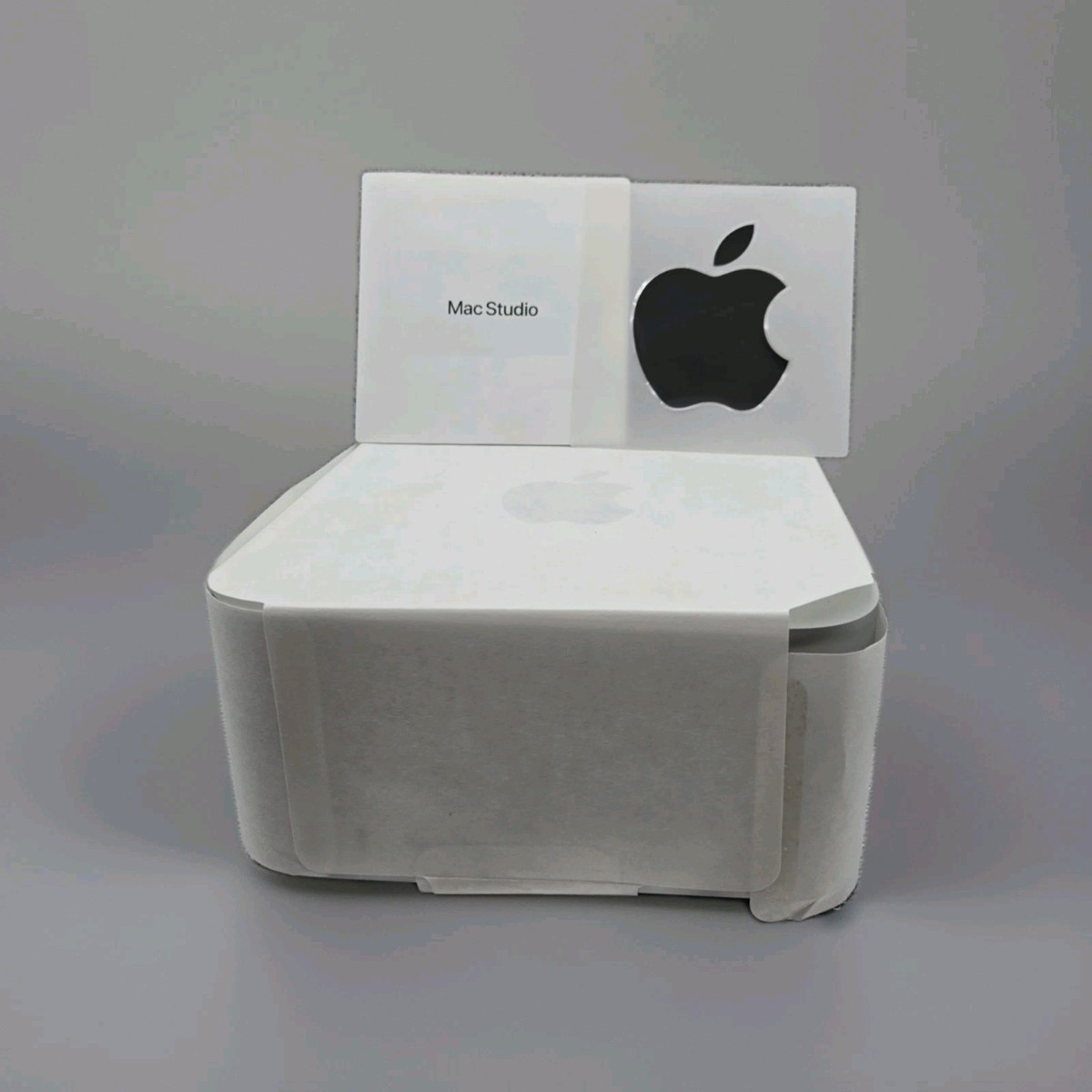 Apple Mac Studio (512GB SSD, M2 Max 12-Core, 32GB RAM) Gray