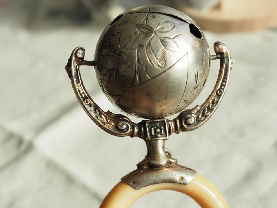 HOCHET ANCIEN ARGENT MASSIF SILVER ANTIQUE RATTLE - Photo 3/4