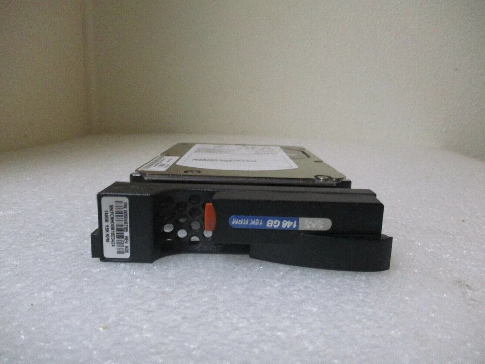 EMC 146GB AX4-5 AX-SS15-146 AX4-5F AX4-5i 15K 005048785 SAS Hard Disk Drive HDD - Image 3 of 4
