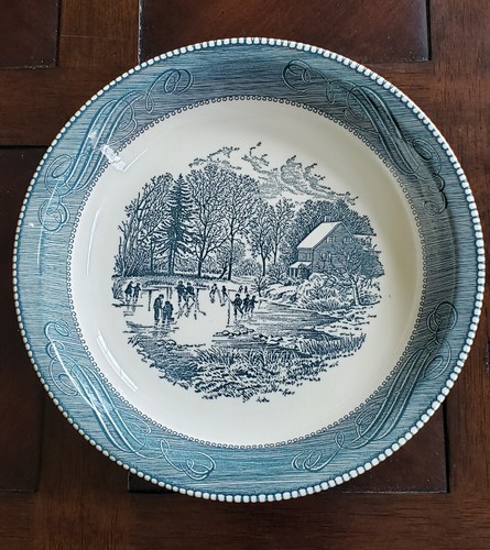 Royal China Currier & Ives Getting Ice, Early Winter, Old Inn Pie Baker Plate - Picture 3 of 4