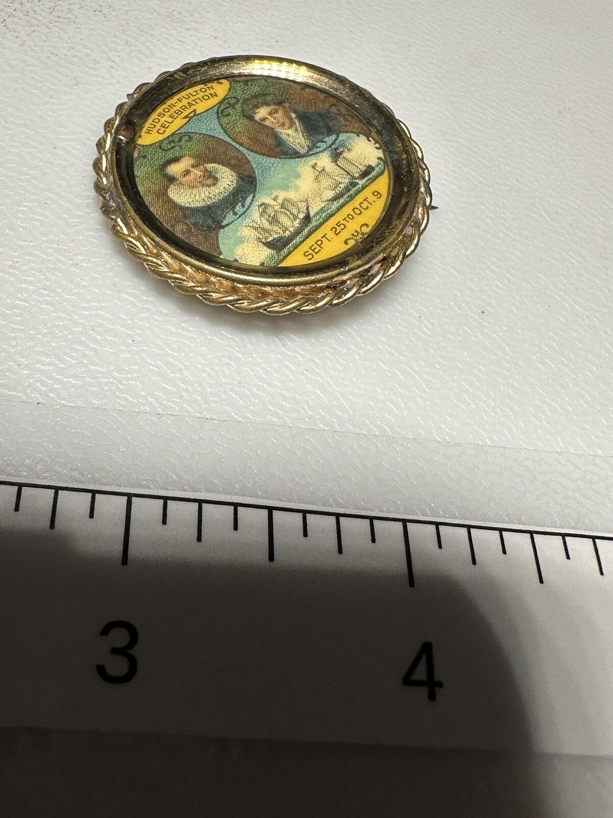 Vintage 1909 Henry Hudson River Robert Fulton Paddle Steamer Pin Pinback Button