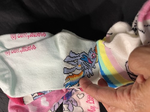 H&M GIRLS SOCKS 5 PAIRS Rainbow Dash VARIED COLORS SIZE 8-9.5 - Picture 6 of 9