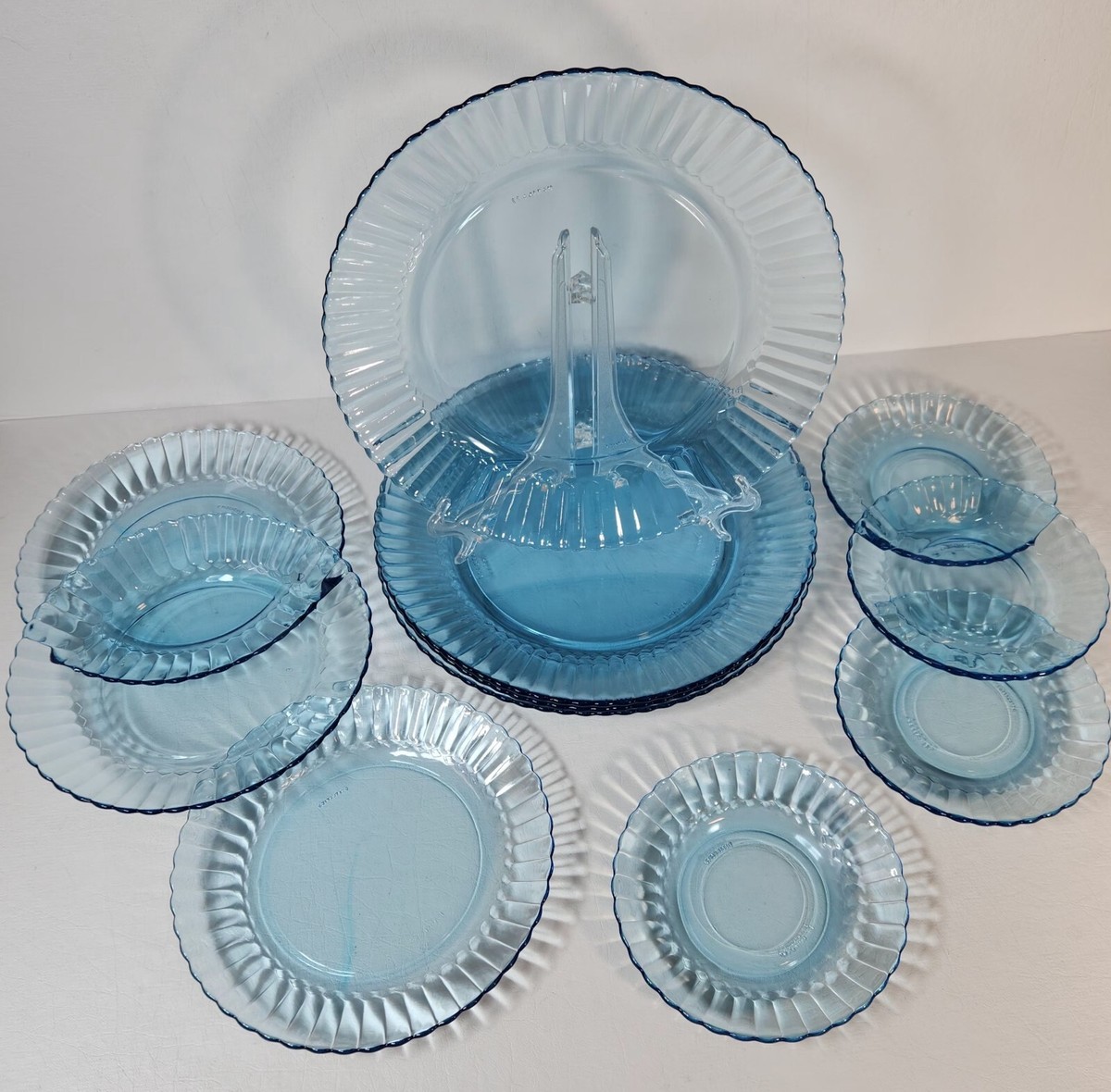 ForteCrisa Azure Blue Glass Scallope Plates Dinner Salad Dessert