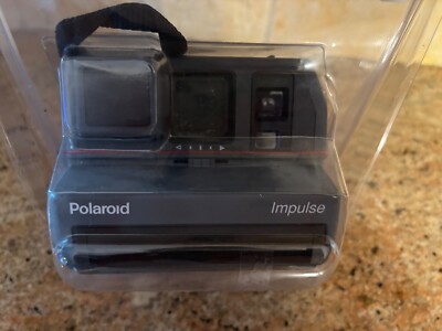 Polaroid Impulse 600 Instant Camera in Original Clamshell Package Untested  Clean