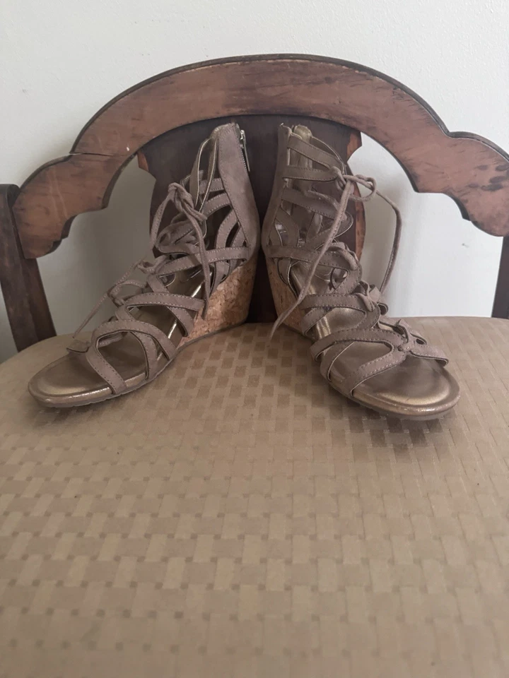 Sandalias de cuña Kenneth Cole Reaction Cake Pop Gladiador con cordones talla 7M verano nuevas sin caja Foto 2 de 4