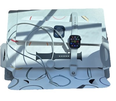 Apple Watch Series 8 45mm Midnight Aluminum W/ Brand New OEM Sport Band + 1 band