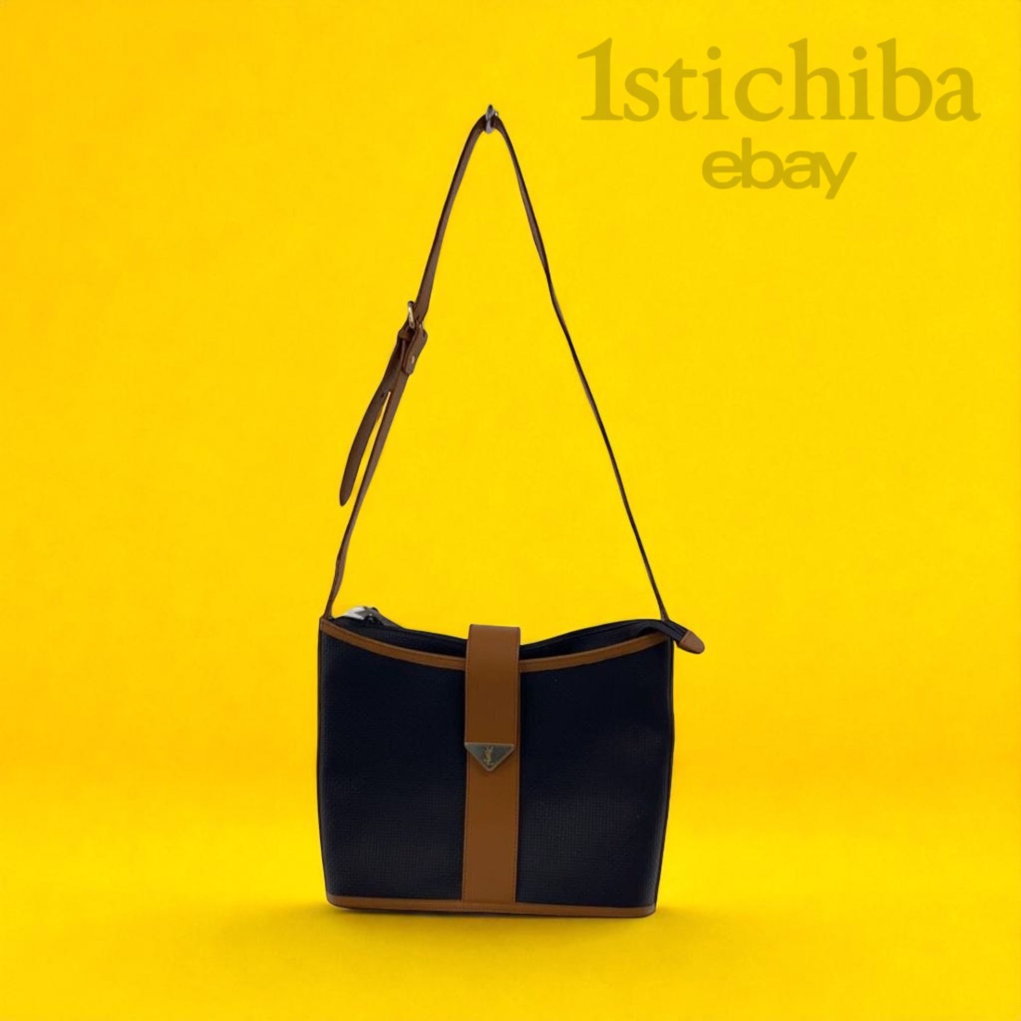 Borsa a tracolla Yves Saint Laurent in pelle nera usata deterioramento superfici graffi