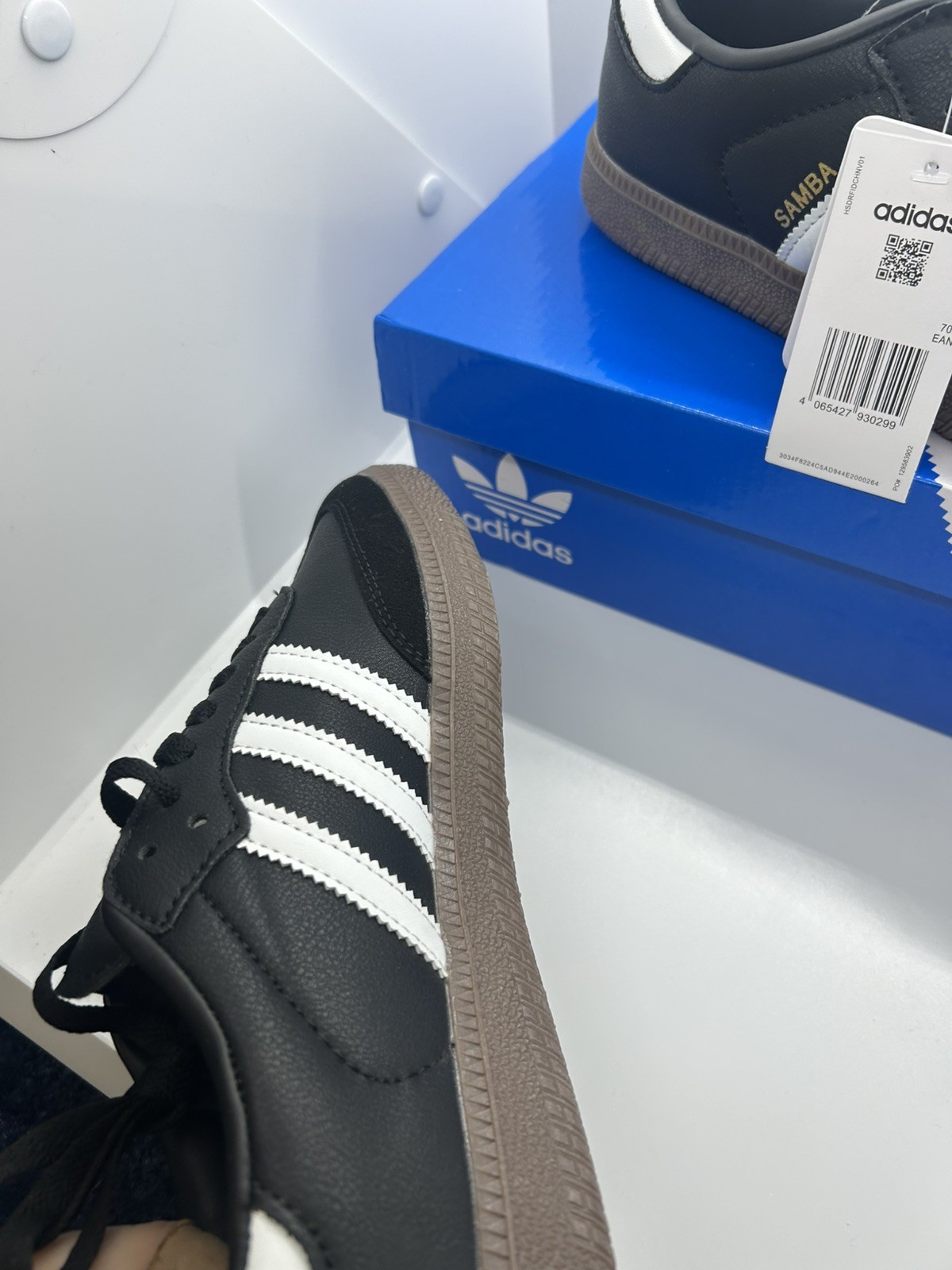 Adidas Black Samba UK 9 Men's Trainers image 6