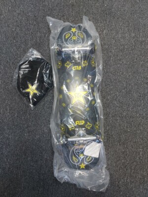 NEW UNOPEND RARE UNIQUE ROCKSTAR FLIP PROMO SKATEBOARD INCLUDE KNIT ROCKSTAR HAT