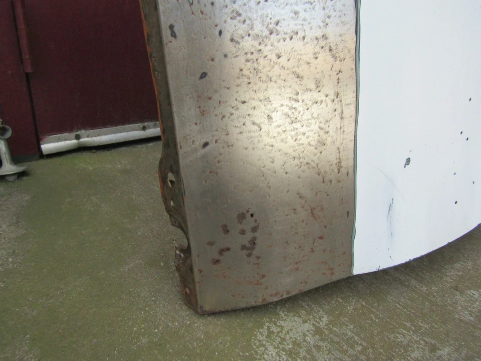 Chevrolet Impala Caprice 1968 guardabarros izquierdo original GM Foto 4 de 4