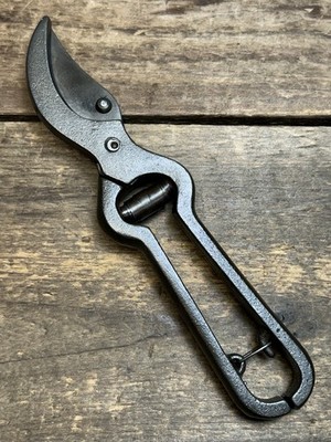 Antique / Vintage Garden Bypass Pruners Heavy Duty Unbranded