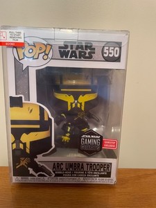 Funko Pop! Vinyl: Star Wars - Arc Umbra Trooper GameStop (Exclusive) #550 damage