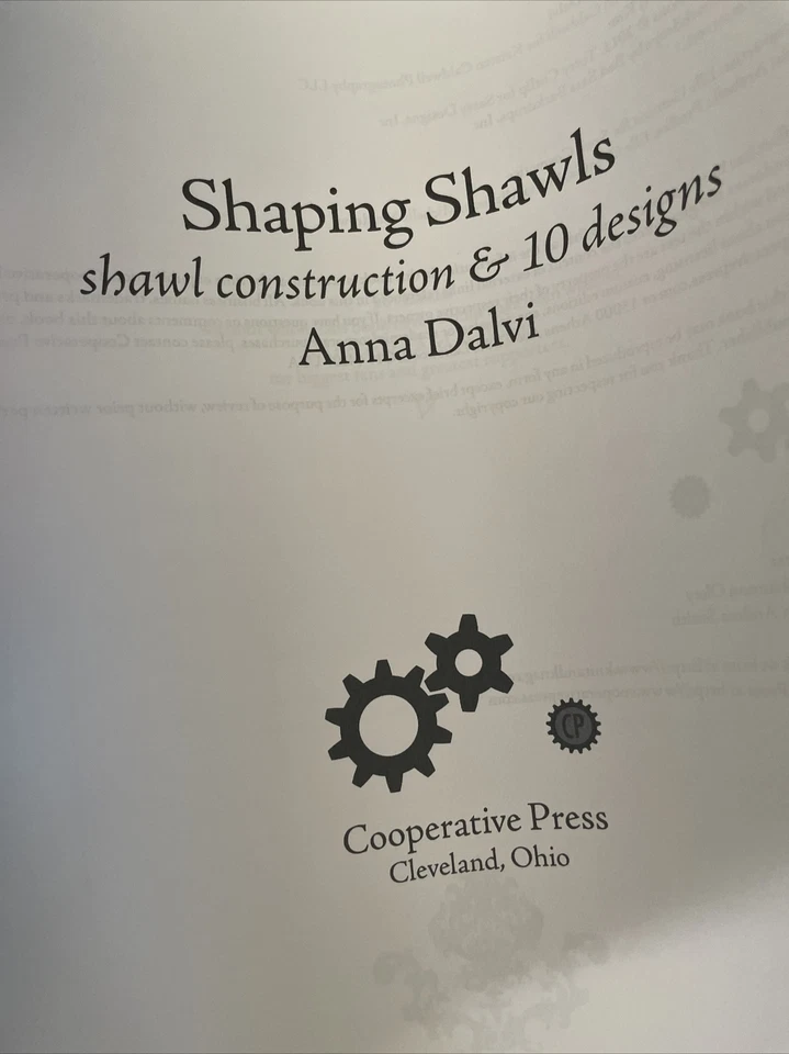 Mantones moldeadores construcción 10 diseños de Anna Dalvi Foto 3 de 4