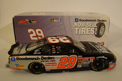 Kevin Harvick #29 2002 GM Goodwrench Service 1:24 acción NASCAR diecast - Imagen 4 de 9