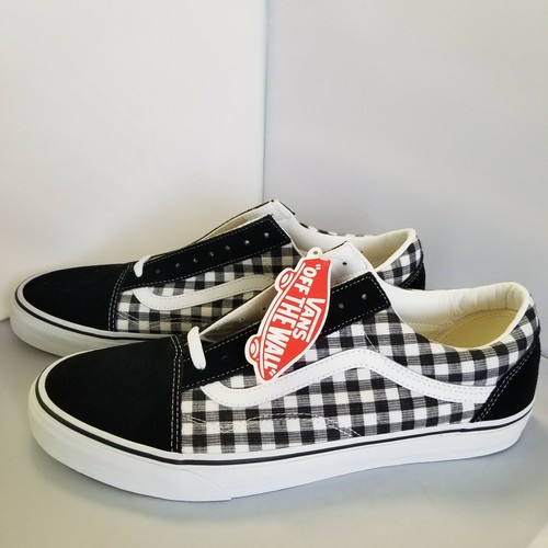 check lace up vans
