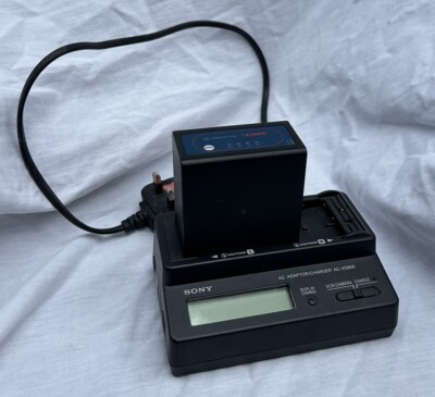 SONY HVR-Z1E CAMCORDER 3CCD MINI DV HDV PROFESSIONAL TESTED SONY HVR-Z1E CAMCORDER 3CCD MINI DV HDV PROFESSIONAL TESTED