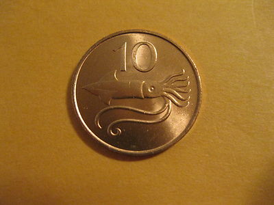 1981 Iceland Coin  10 Aurar  SQUID  cuttlefish beauty  animal coin Bull