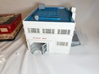 Vintage Plasticville O Gauge Hospital Building Kit HS-6 w/ Original Damaged Box — photo 9