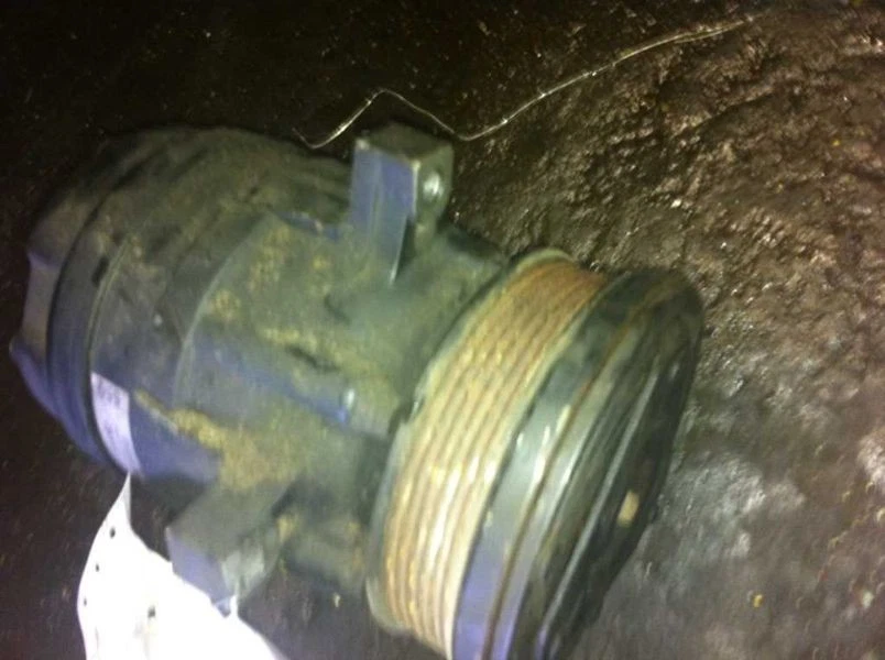 Córcega 1988 compresor de aire acondicionado 6-173 2,8 litros Foto 2 de 4