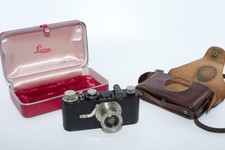 Leica 1 model A with 50m f:3.5 Nickel Elmar. Deluxe Display Box. Leather Case.