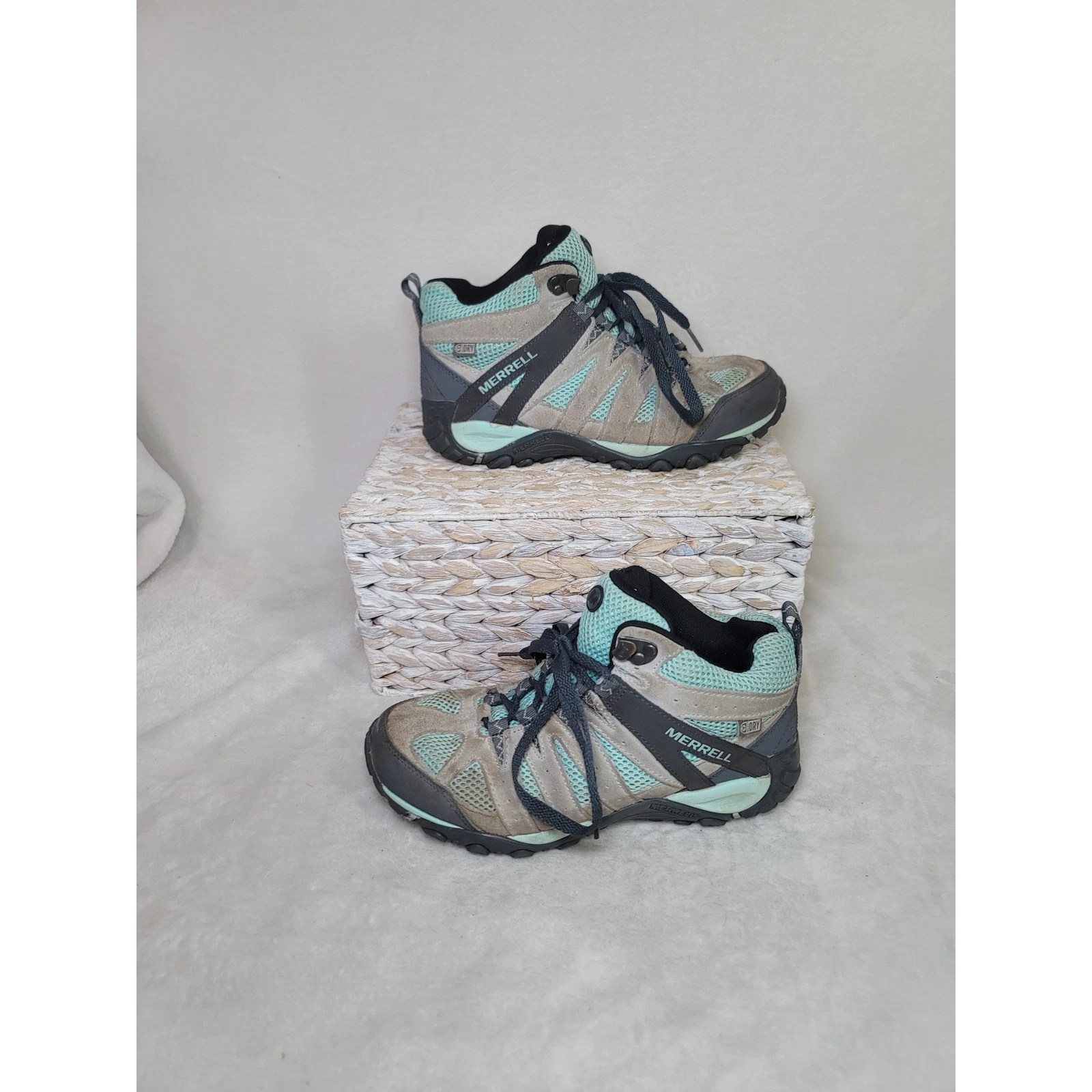 Merrell Accentor 2 Gorpcore Hiking Boots Turquoise Activewear Camping Size 7.5