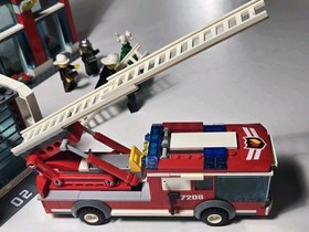 LEGO CITY: Fire Station (7208)
