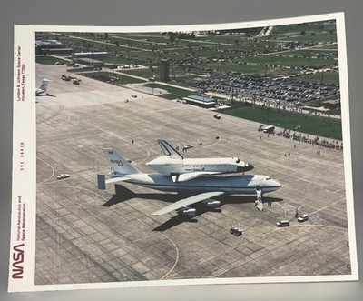 Vintage NASA Photo S91-36418 Shuttle Endeavour 747 SCA 911 Delivery Type 1 Red N