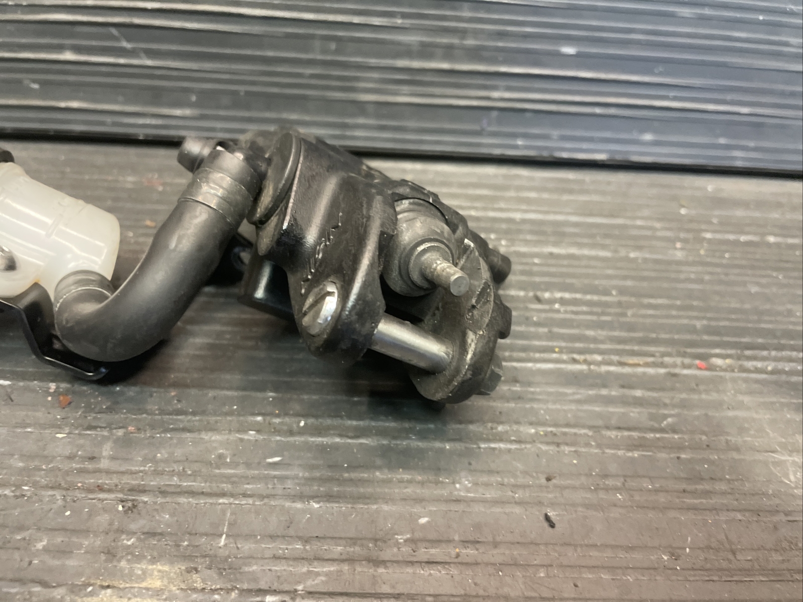 2008 Kawasaki Ninja ZX14 clutch master cylinder OEM 5 eBay