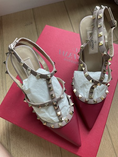Authentic Valentino Garavani Rockstud 