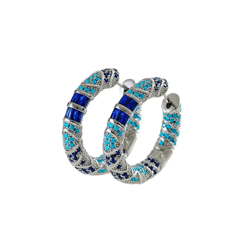 Pendientes de aro redondos de cristal azul para mujer color tono plata esmalte joyería clásica. Foto 3 de 4