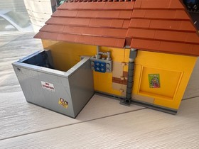 Authentic LEGO The Simpsons: Kwik-E-Mart (71016)