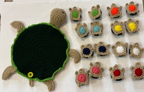 Crocheted Sea Turtle Memory Game for Toddlers and Seniors with 16 Baby - Picture 7 of 13