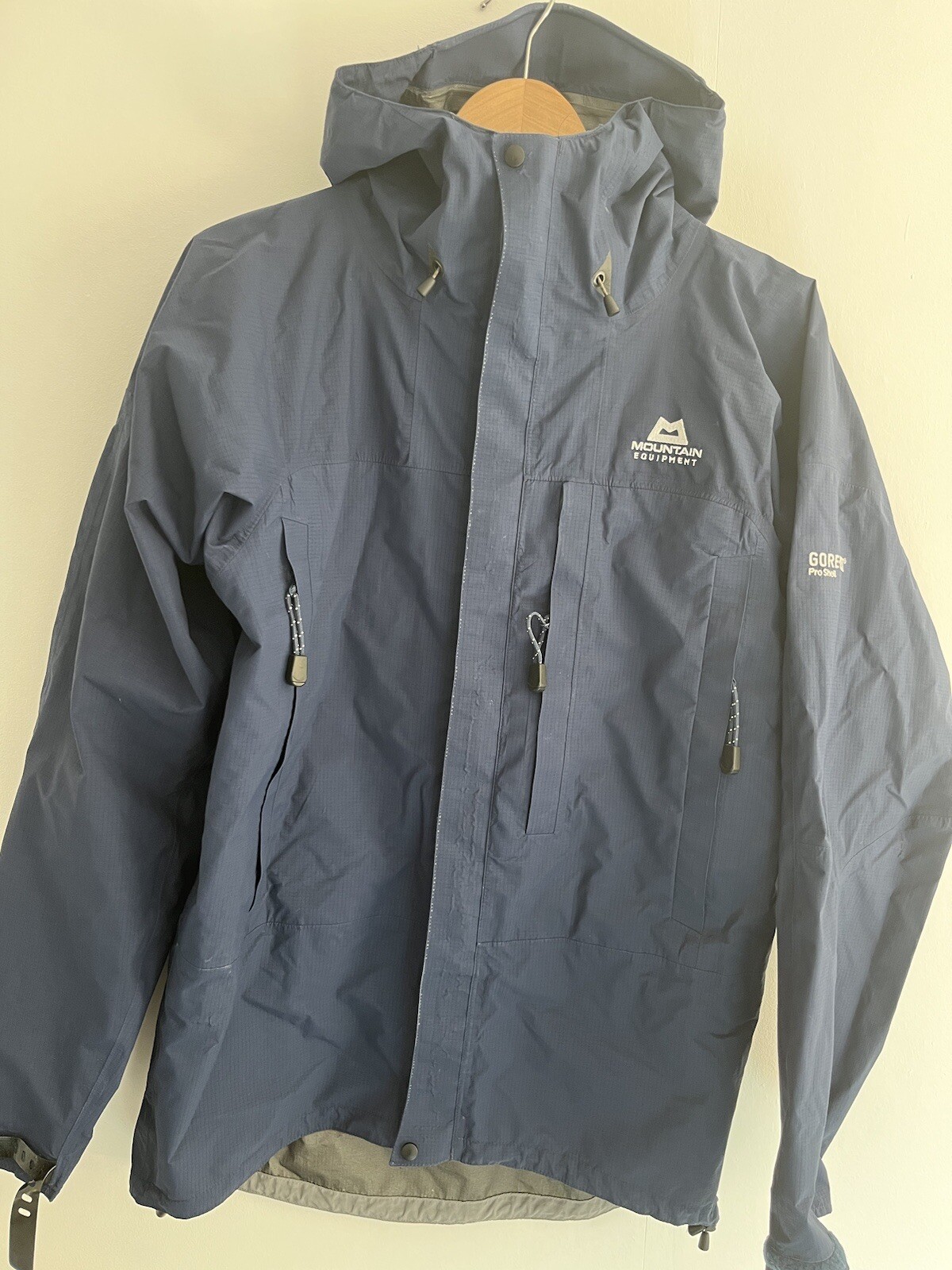 Chaqueta con Capucha Ligera Impermeable Mountain Equipment Goretex Pro Shell Pequeña