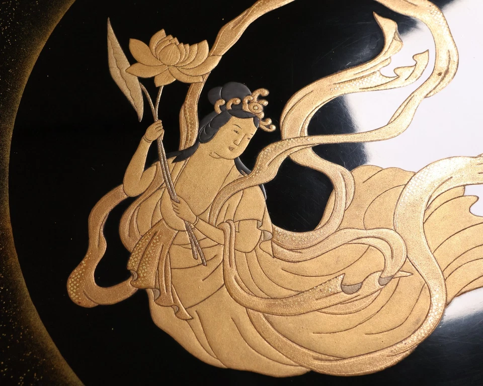 Caja de dulces de laca japonesa de 10,9 pulgadas dorada doncella celestial voladora era Meiji 19 Foto 4 de 4