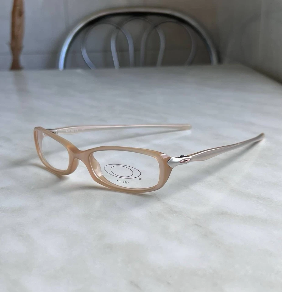 VINTAGE 00s OAKLEY SUNGLASSES PEARL FRAME DEMO LENSES Y2K GORPCORE STYLE Y2K - Image 2 of 4