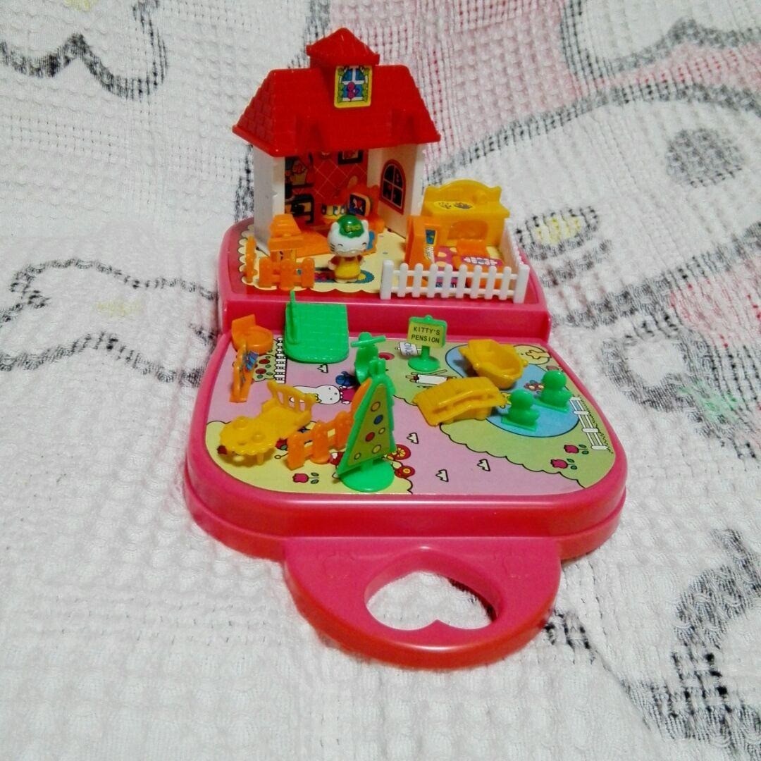 その他 Sanrio Hello Kitty Compact House Sanrio Hello Kitty Compact 1976 Grandma Doll House Polly Pocket