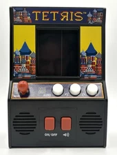 Tetris Mini Handheld Retrogaming Arcade Machine (Basic Fun) - Tested
