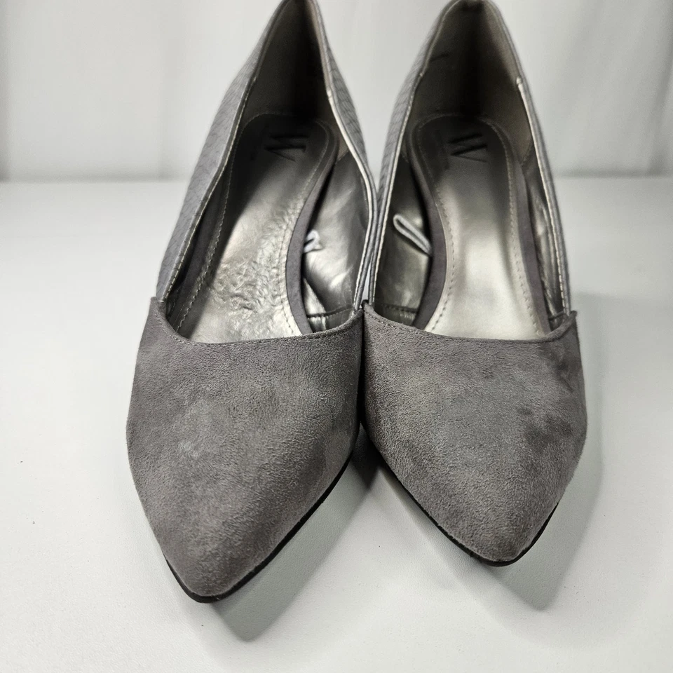 Zapatos de salón Worthington para mujer gris gamuza tacón alto talla 8,5 imitación piel de serpiente Foto 2 de 4