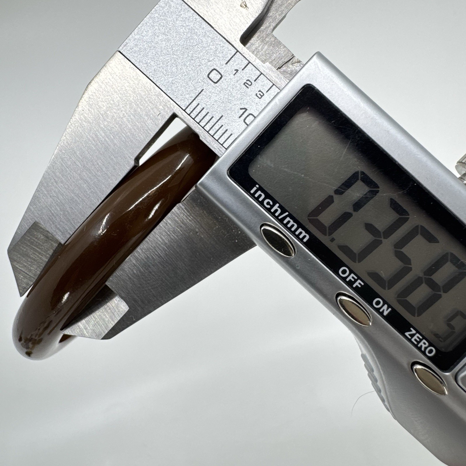 Vintage Chocolate Brown Solid Bakelite Bangle Bra… - image 4