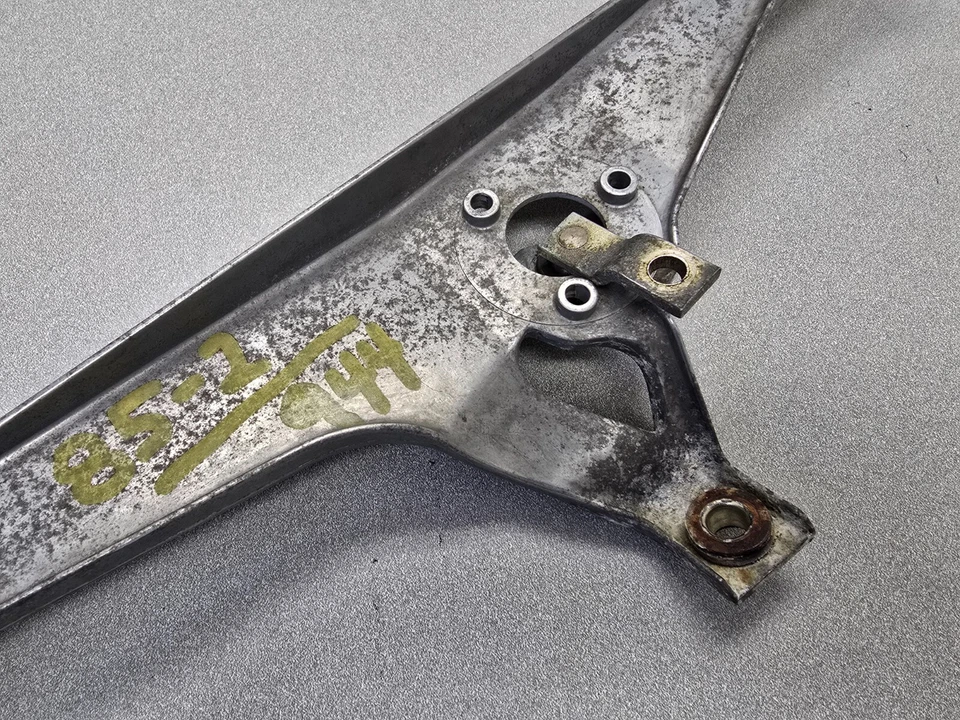 NICE USED WORKING ORIGINAL PORSCHE 944 WINDSHIELD WIPER TRANSMISSION #4 - Image 3 of 4