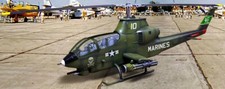 COLLECTORS SHOWCASE VIETNAM WAR CS01128 U.S. MARINE AH1 COBRA ATTACK HELICOPTER