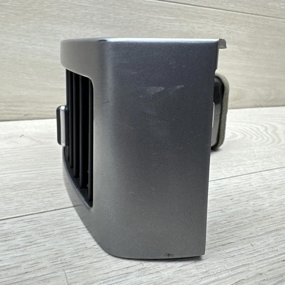 2007-2012 Mitsubishi Outlander passageiro painel lateral direito exterior acabamento de ventilação de ar fabricante de equipamento original - Imagem 3 de 4